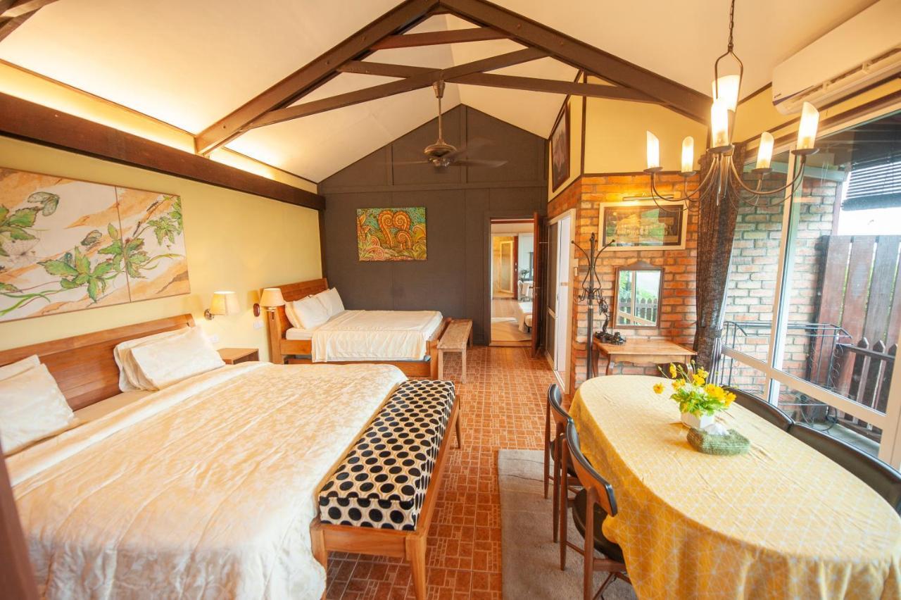 Sinurambi Bed&Breakfast Penampang Bagian luar foto
