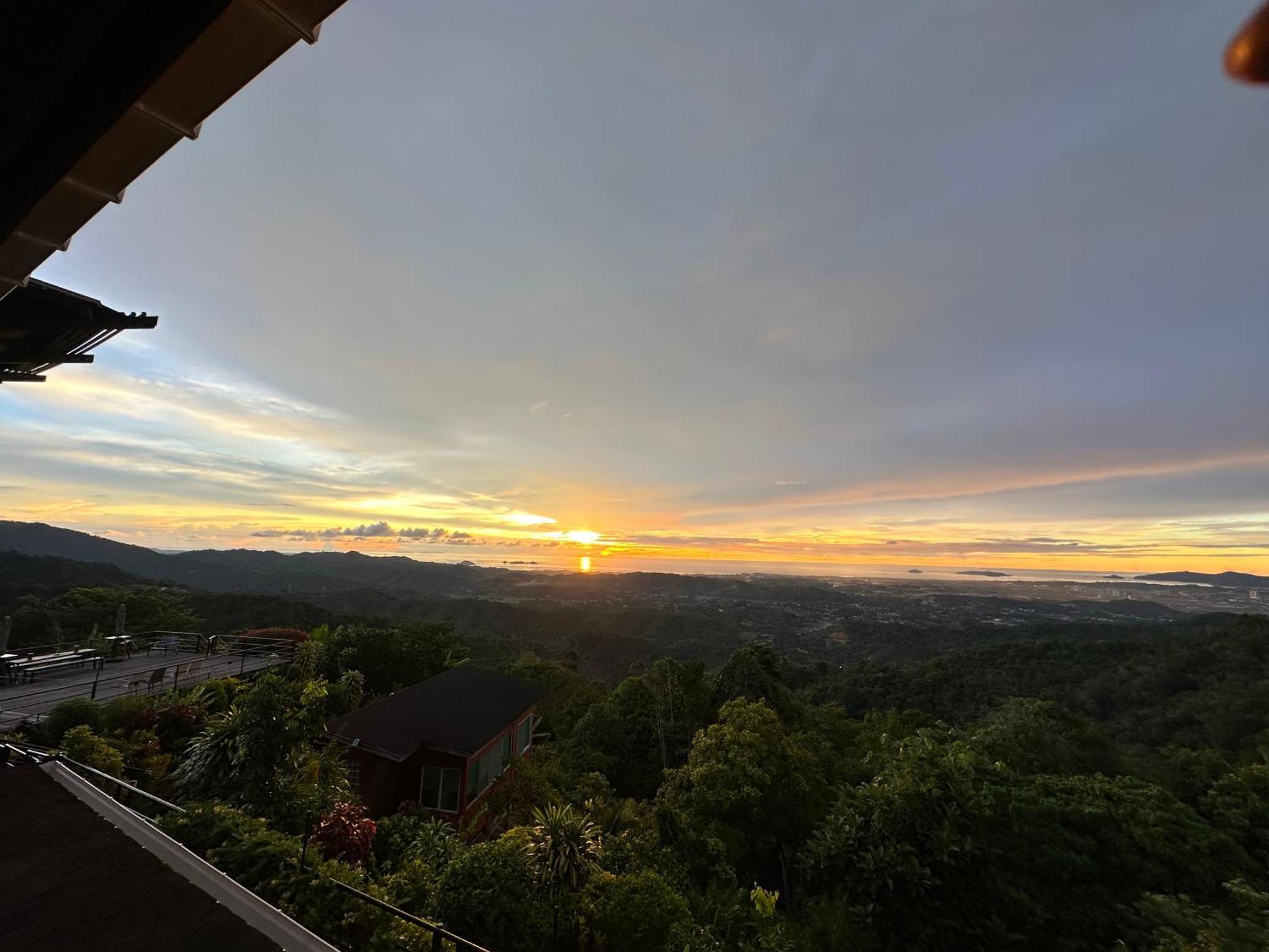 Sinurambi Bed&Breakfast Penampang Bagian luar foto